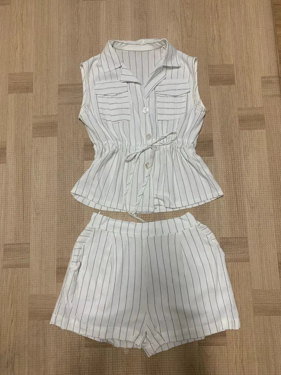 ストライプ ノースリーブ シャツ ハーフパンツ セット 5,238円