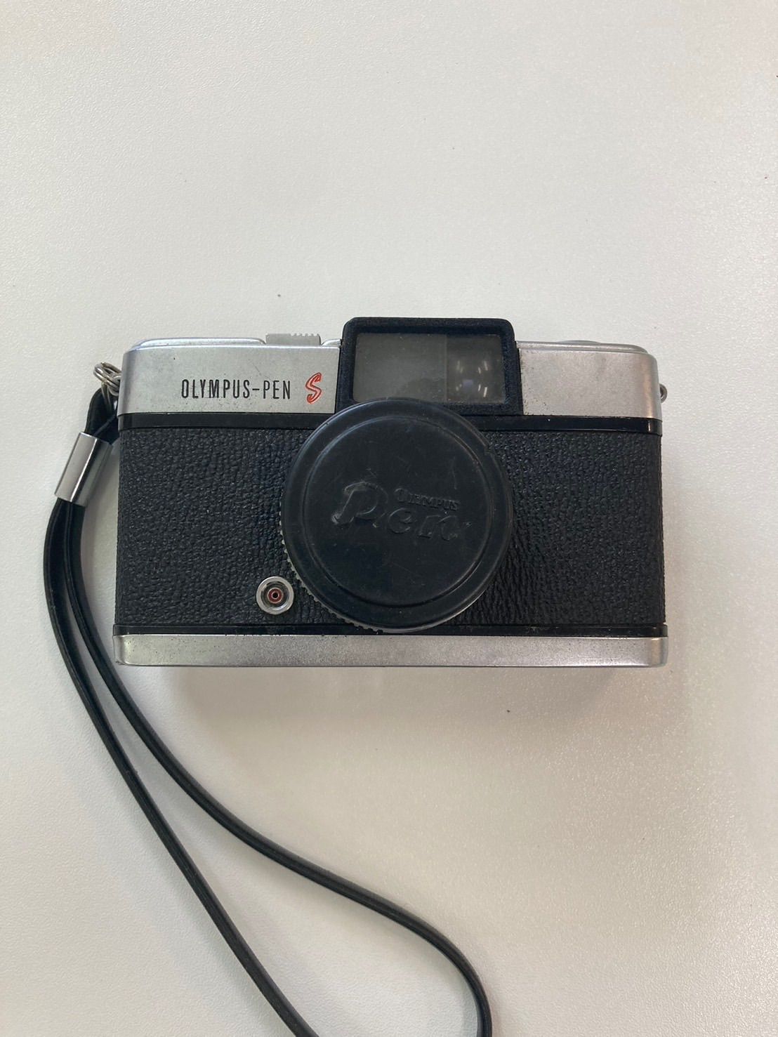 【中古品】 OLYMPUSオリンパス PEN S フィルムカメラ D.Zuiko 30mm F2.8 カメラ 現状品