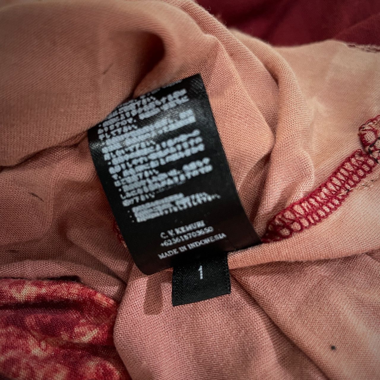 KMRii グラデーション カットソー Y2K KMRii 抜染バタフライラメプリントグラデーションVネックモダール