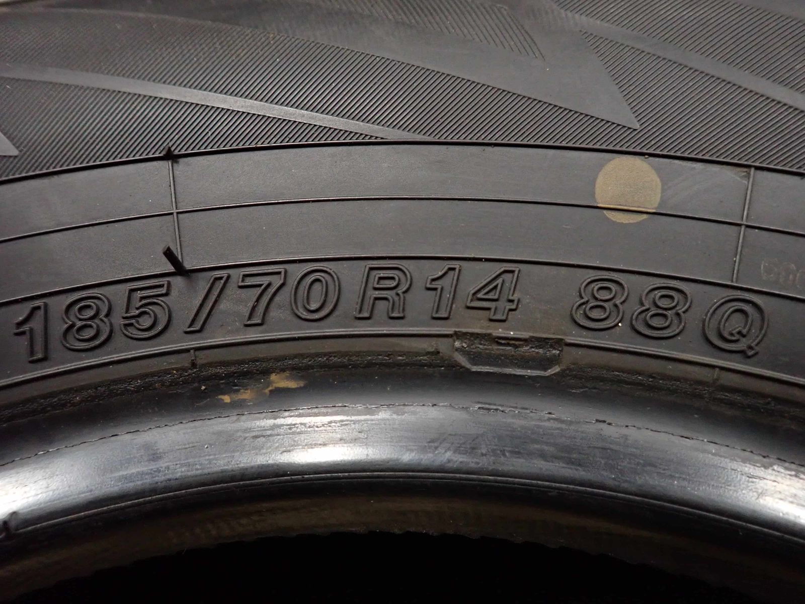 冬4本SET 会社宛 送料無料 185/70R14 88Q ヨコハマ アイスガード IG70