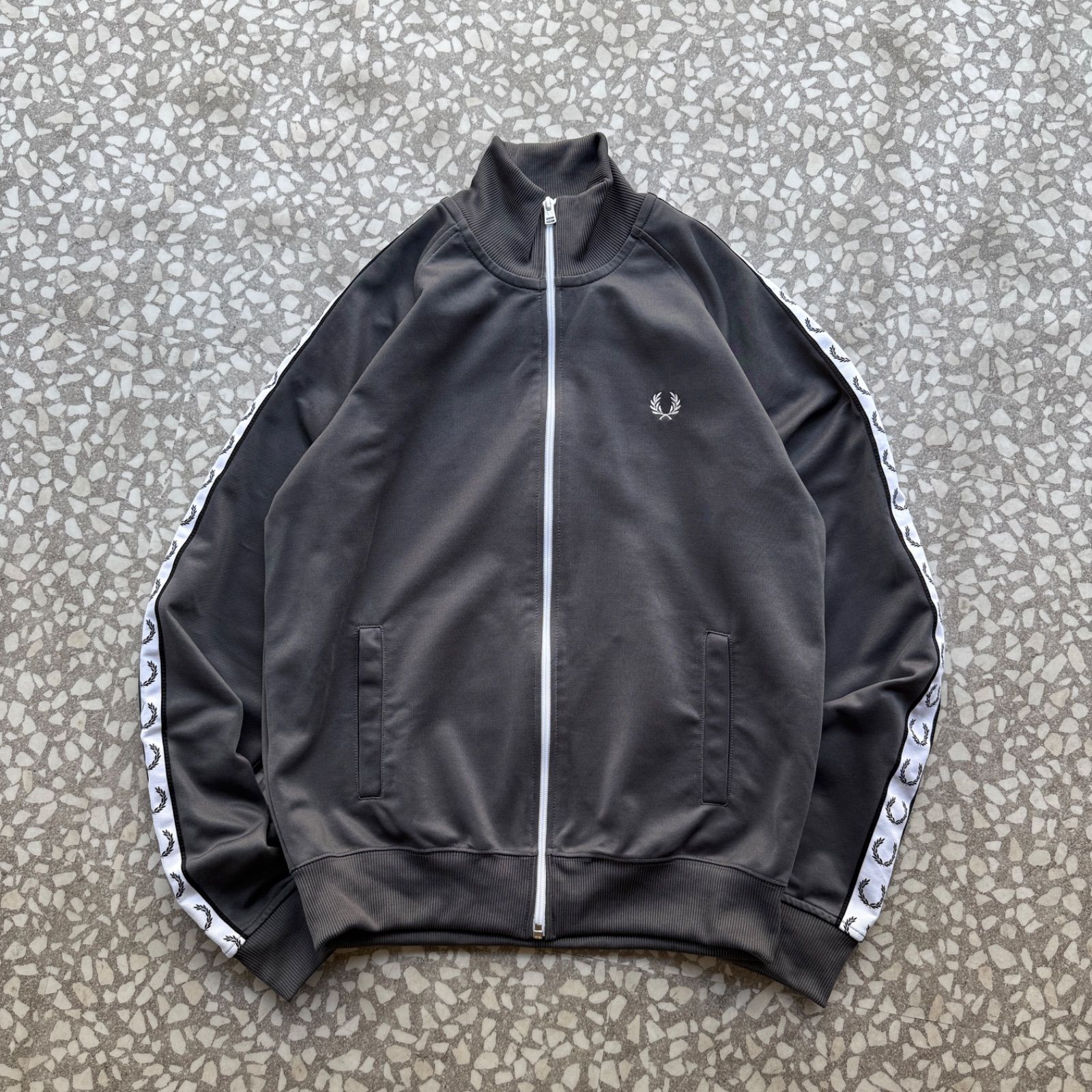 U*I様 勇*木様 FRED PERRY トラックジャケット M グレー 超美