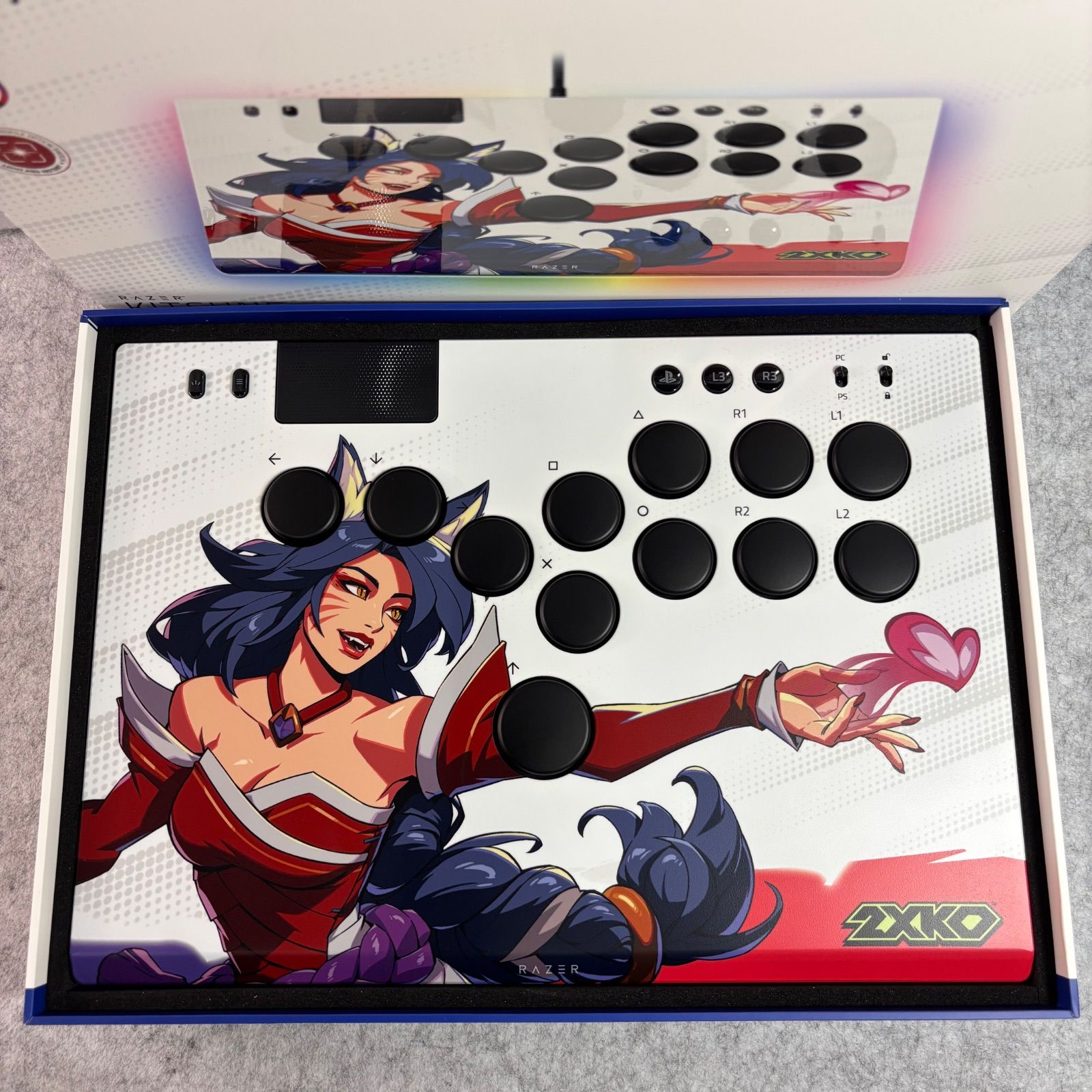 美品 Razer レイザー Kitsune 2XKO Edition PS5 & PC用 薄型 