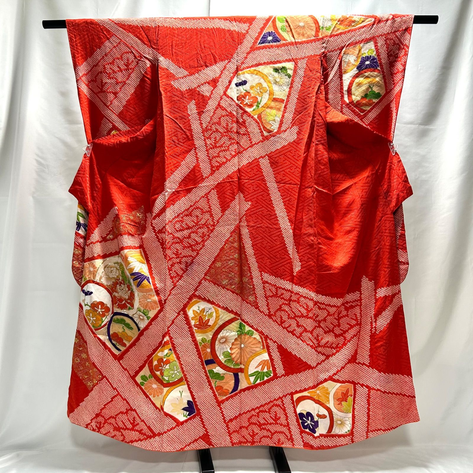 着物 振袖 絞り 花 レトロ レディース 中古品 管理番号 KKVKAM38