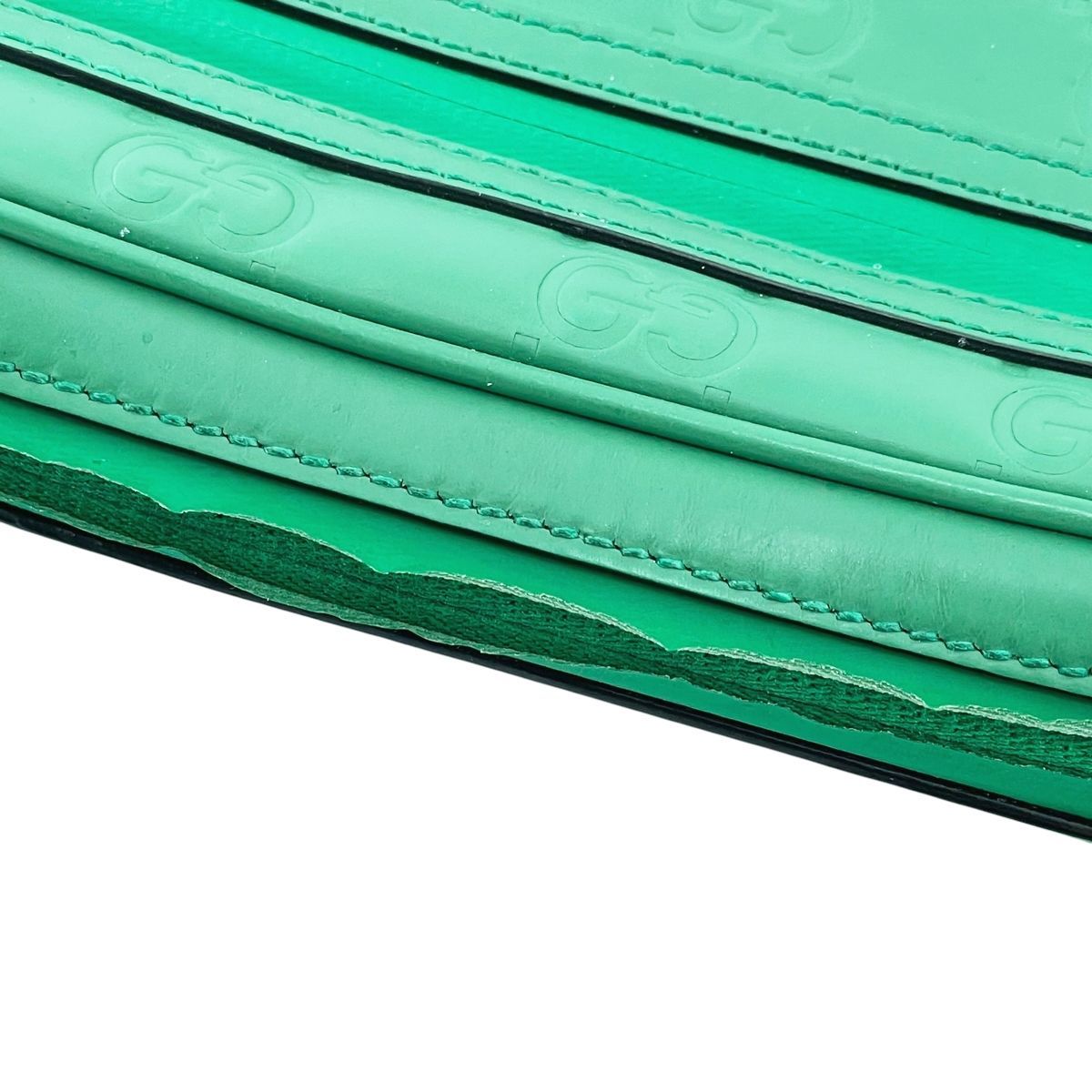 中古】 GUCCI グッチ GGラバーエフェクト スモール クロスボディバッグ