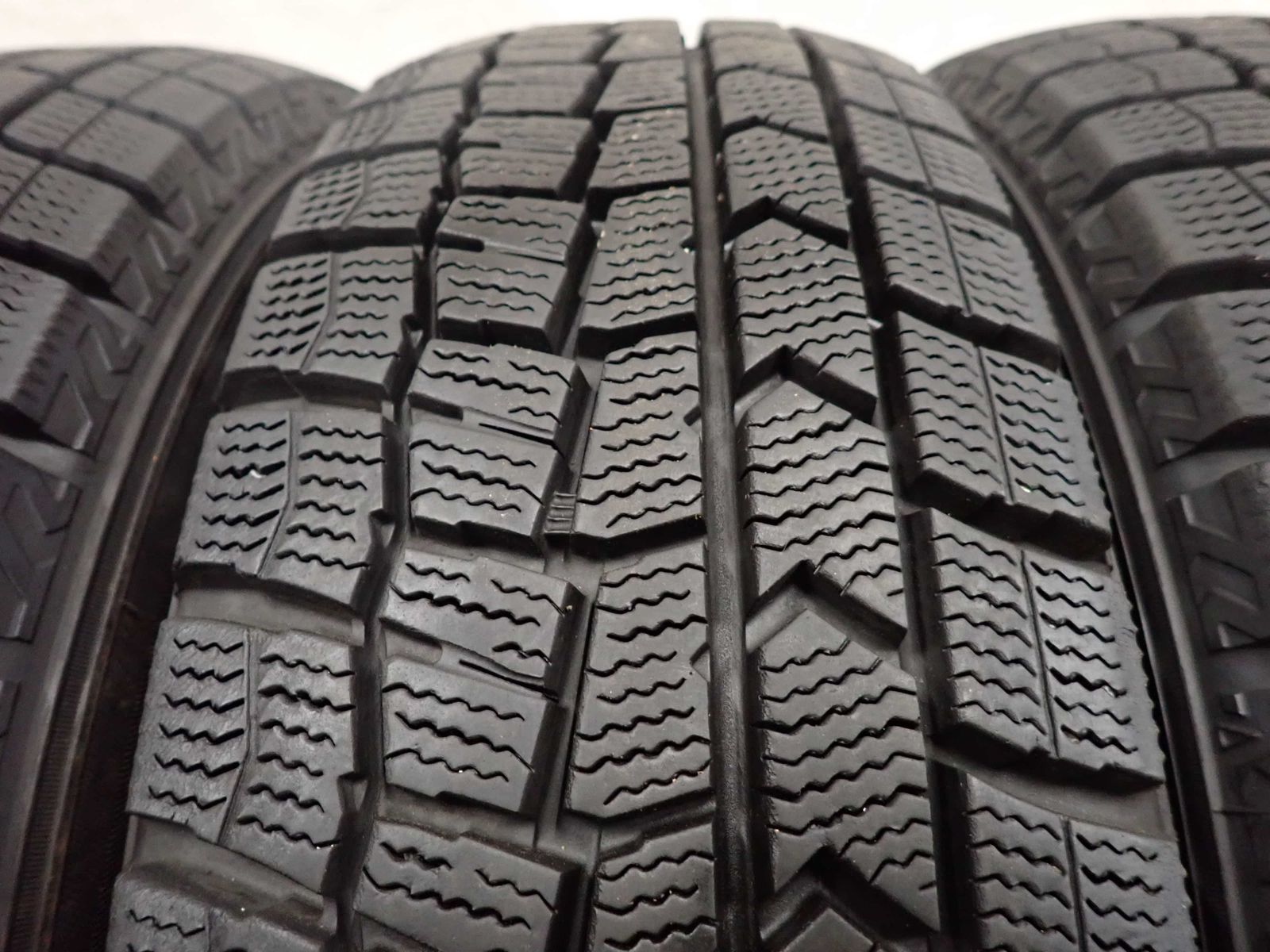 【走行短め】DUNLOP WINTER MAXX WM02 165/65R15 15インチ スタッドレス 4本 21年製 タフト デリカD:2 ソリオ ルノー/トゥインゴ等(MTJ843)クレジットカード QRコード決済可能 冬4本SET 会社宛 送料無料 165/65R15 81Q ダンロップ WINTER MAXX WM02