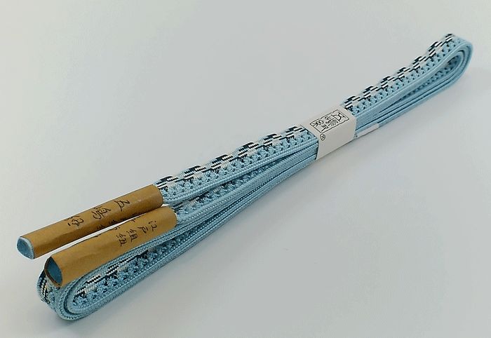 【商品名】夏用帯締め　五嶋紐　江戸組紐新品　綺麗なスカイブルー色　紺白の織柄　新品　Shops051701