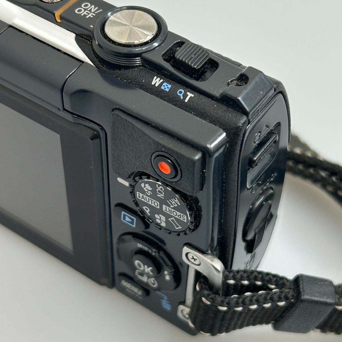 OLYMPUS　デジタルカメラ　STYLUS TG-860 Tough