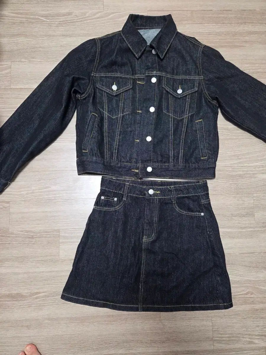 ブラックデニムジャケット デニムスカート 出品