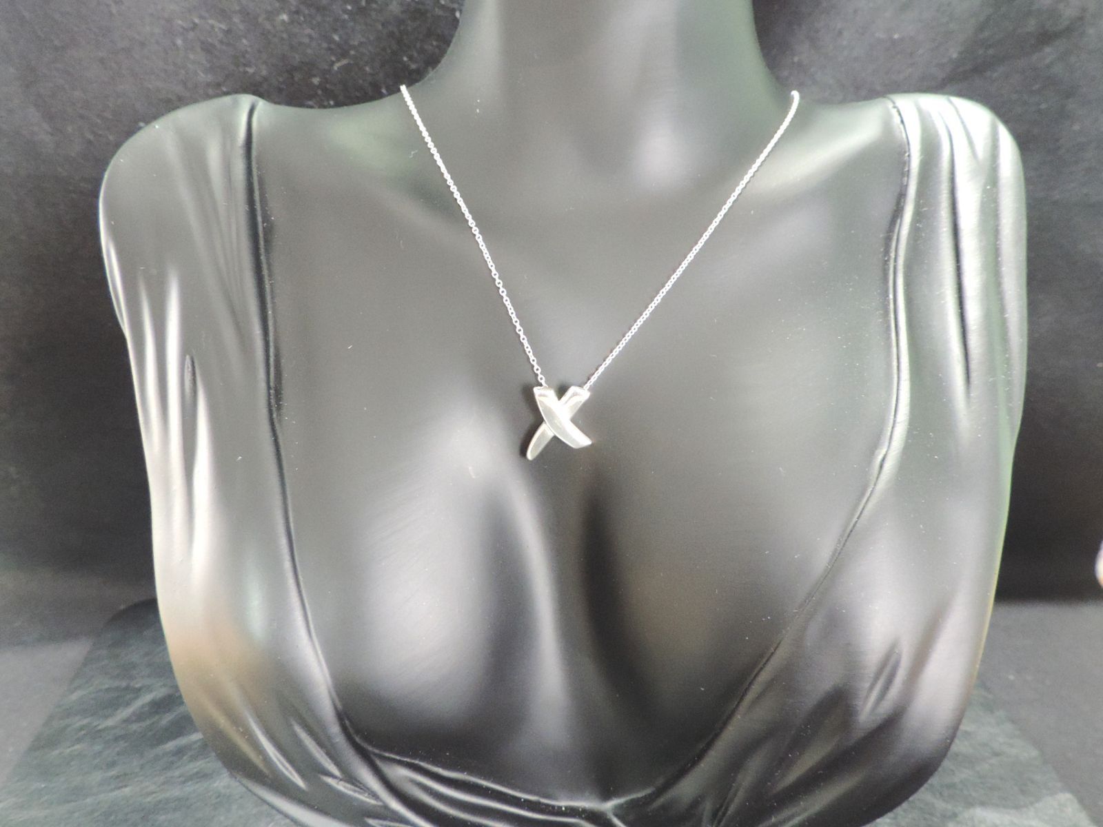 TIFFANY&Co. ティファニー SVネックレス⁄キス シルバー⁄925 美品 