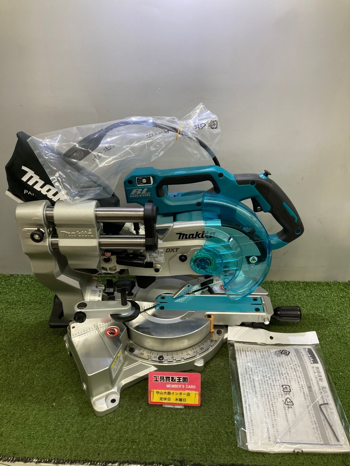 【未使用品】【0921】★makita(マキタ) 165㎜18v充電式スライドマルノコ (本体のみ) LS610DZ　ITV1UU73EBWK