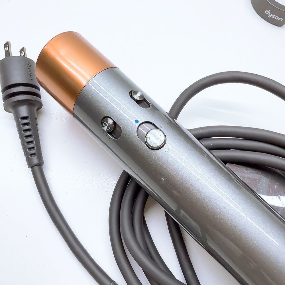 ほぼ未使用》 ダイソン エアラップ マルチスタイラー HS05 Dyson