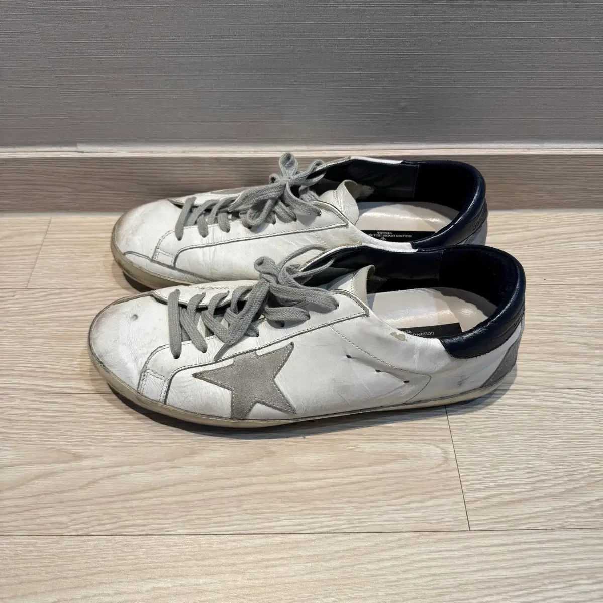 GOLDEN GOOSE ゴールデングース SuperStar スニーカー 42 【公式通販】