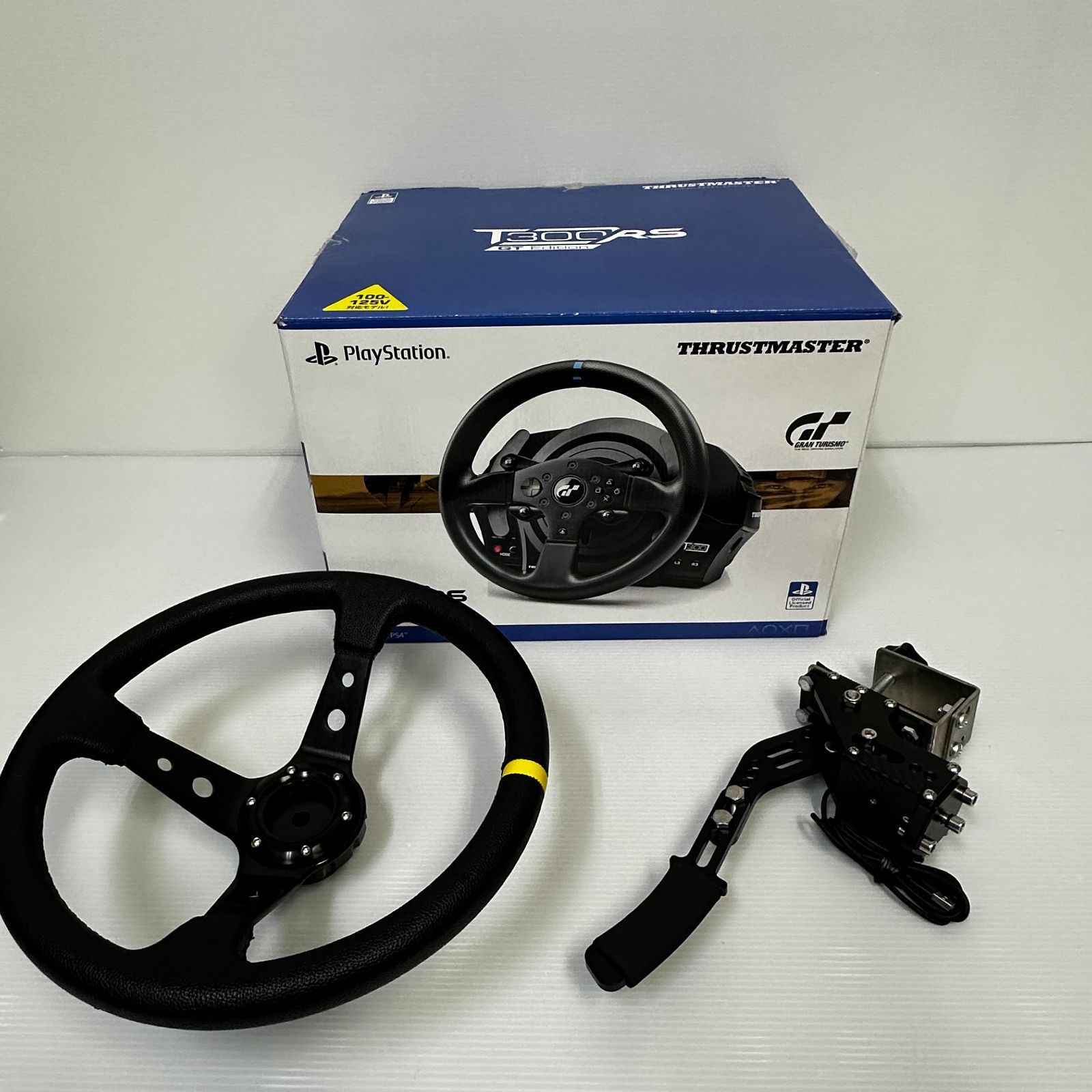 ▲THRUSTMASTER T300 RS GT Edition ハンドルコントローラー ※詳細不明のパーツ2点付き※ ジャンク品 smghold096575