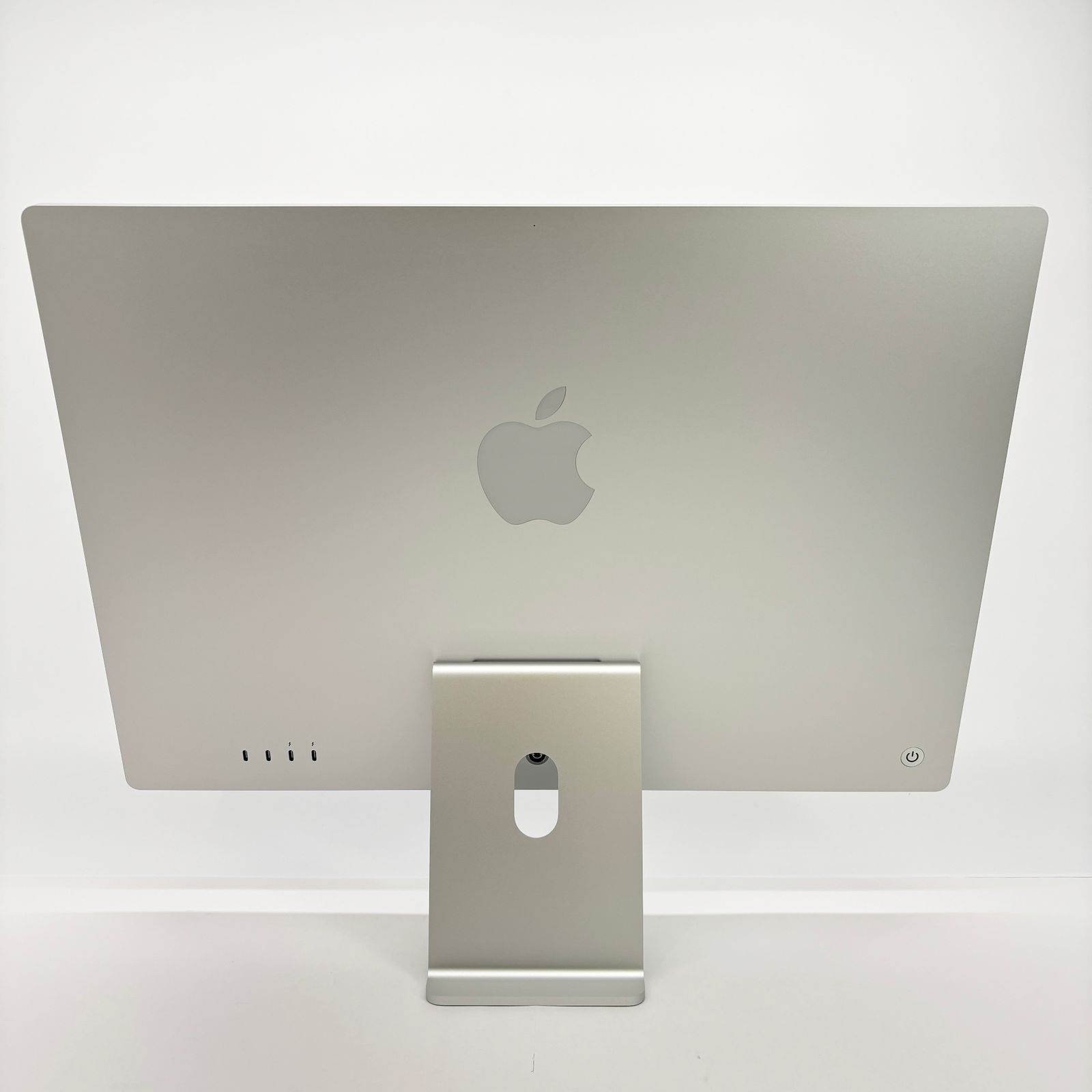 美品 iMac 24インチ M3 シルバー (Late 2023) - メルカリ