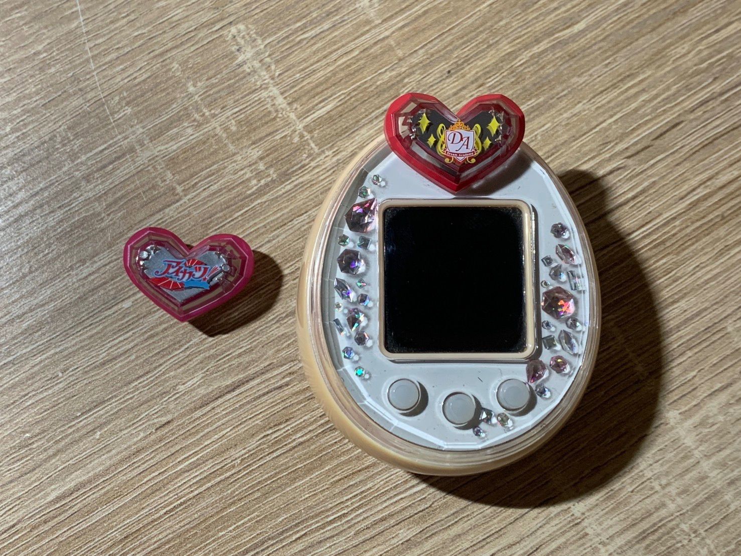 0675 たまごっち ピース ホワイト ジャンク品 【ネ】