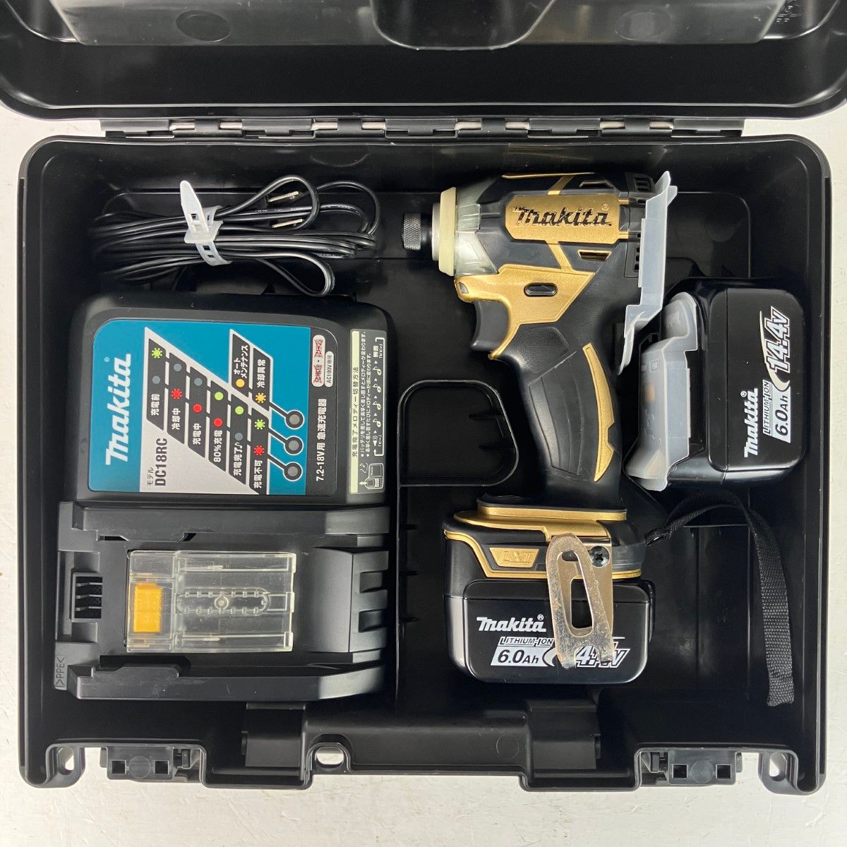 MAKITA マキタ 14.4v 充電式インパクトドライバ バッテリーx2 充電器 ケース付 TD137D ゴールド×ブラック