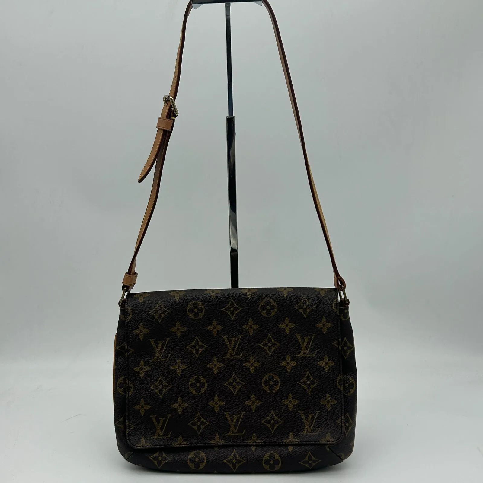 LOUIS VUITTON （ルイヴィトン） ミュゼット タンゴ ショート 