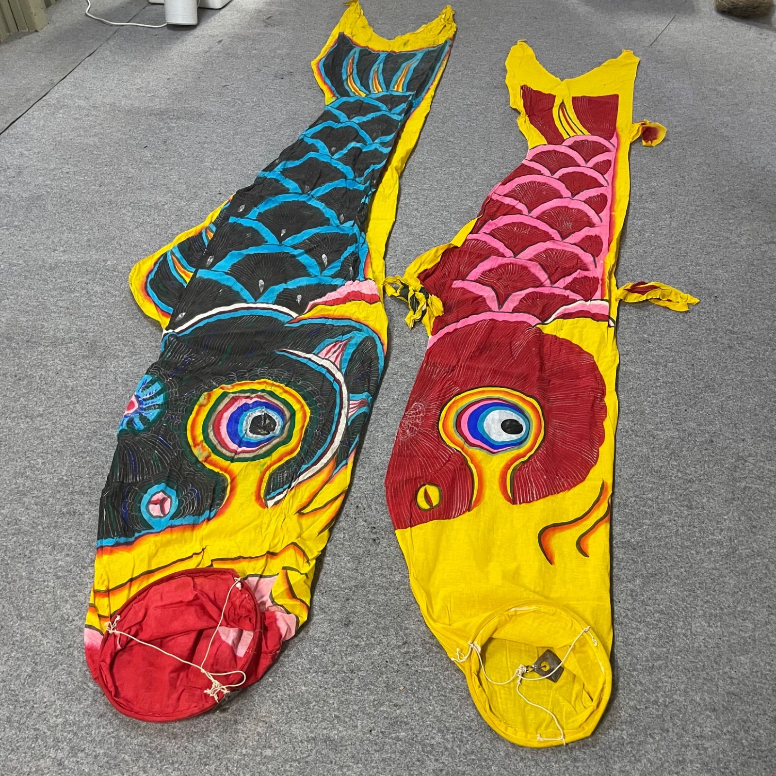 ♭ レトロ 鯉のぼり 鯉幡 真鯉 手描き 古布 リメイク材 全長330cm/290cm 2F