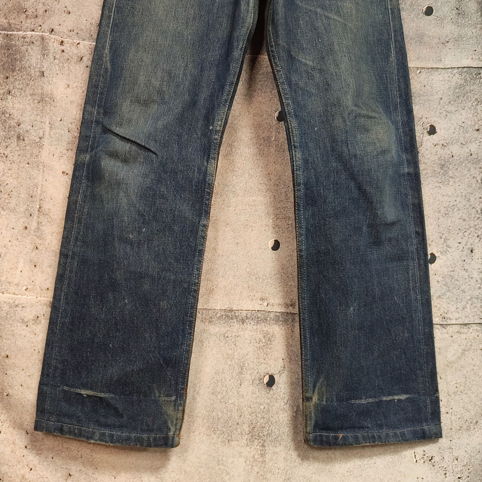 00s リーバイス 501 ストレート W36 L32 鬼ヒゲ フェード 古着 90s LEVI'S 501xx 実寸 W29L28相当 ヴィンテージ 脇割り 日本製 鬼ヒゲ