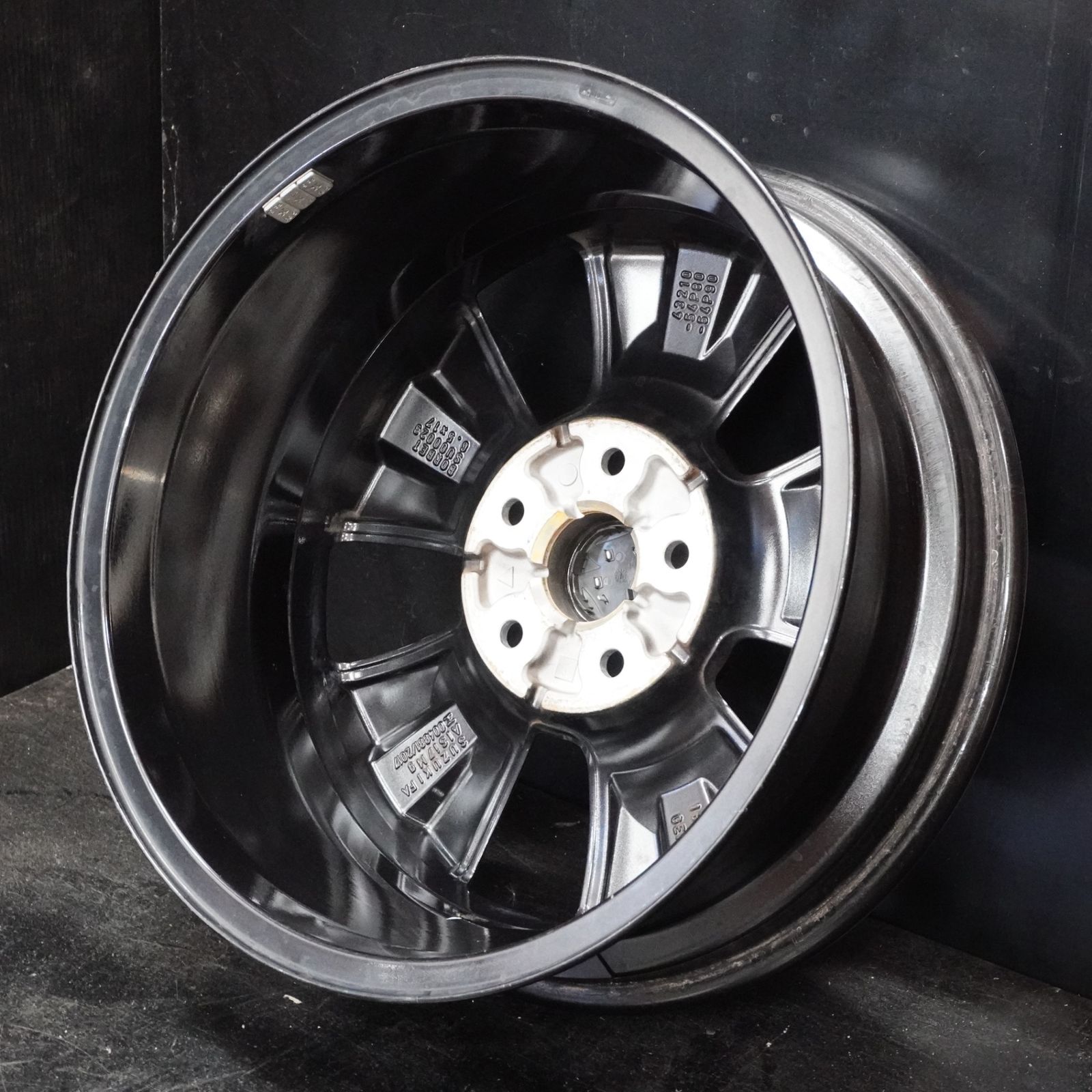 スズキ エスクード 純正 ホイール 17インチ 4本セット 中古品 ② 中古ホイール スズキ エスクード 純正 17インチ 4本セット 6.5J +50