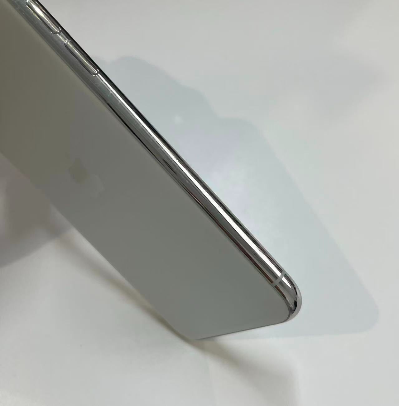 中古 iPhone11Pro 256GB シルバー SIMフリー - メルカリ
