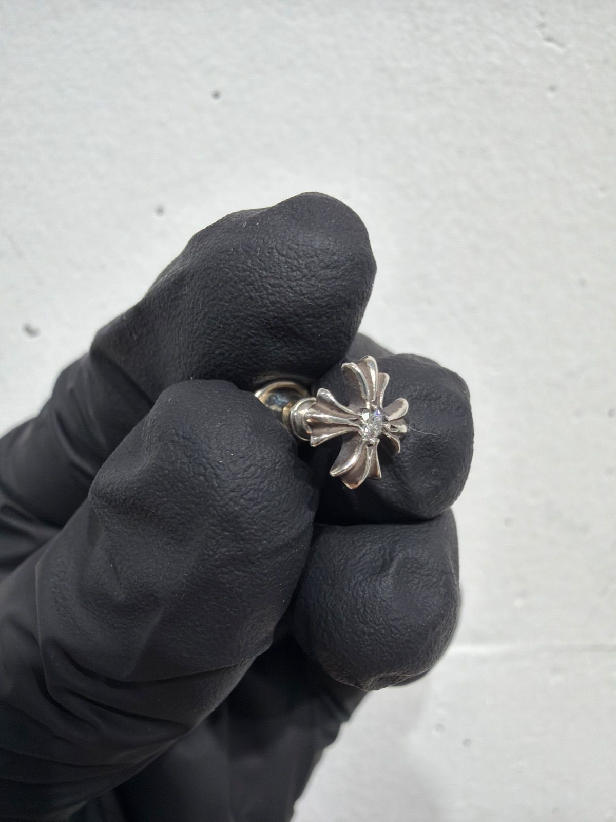 未使用 CHROME HEARTS クロムハーツ CH プラス 1Pダイヤモンド スタッド ピアス 未使用 CHROME HEARTS クロムハーツ CH プラス 1Pダイヤモンド スタッド ピアス