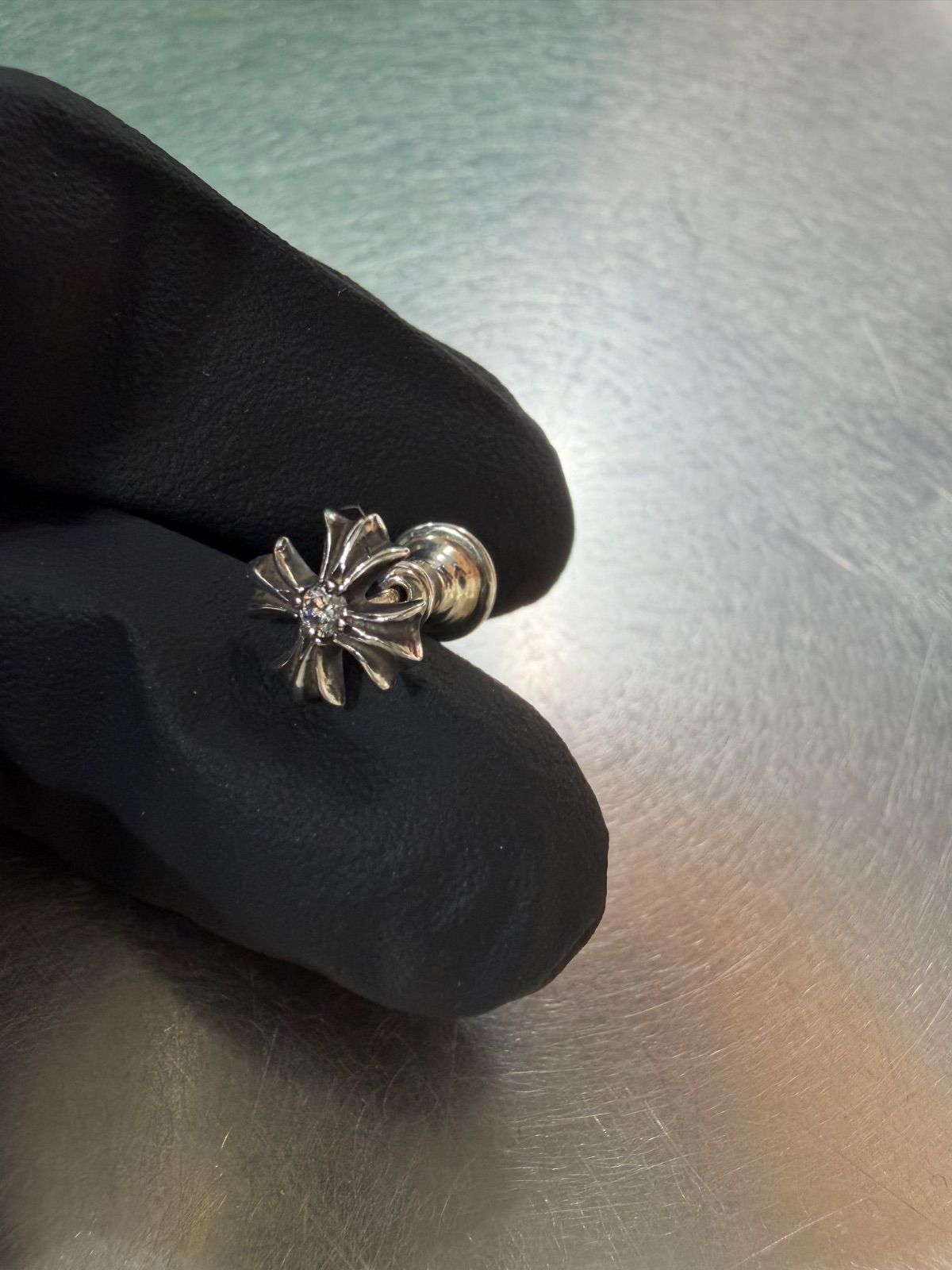 未使用 CHROME HEARTS クロムハーツ CH プラス 1Pダイヤモンド スタッド ピアス 未使用 CHROME HEARTS クロムハーツ CH プラス 1Pダイヤモンド スタッド ピアス