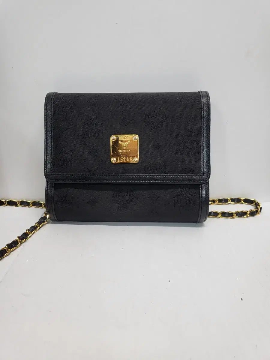 MCM Classic ミニ チェーン クロスバック(送料無料※メルカリshop取引では対象外)