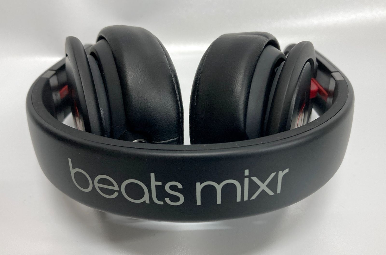 Beats Mixr 有線ヘッドセット ブラック/レッド 【公式通販】