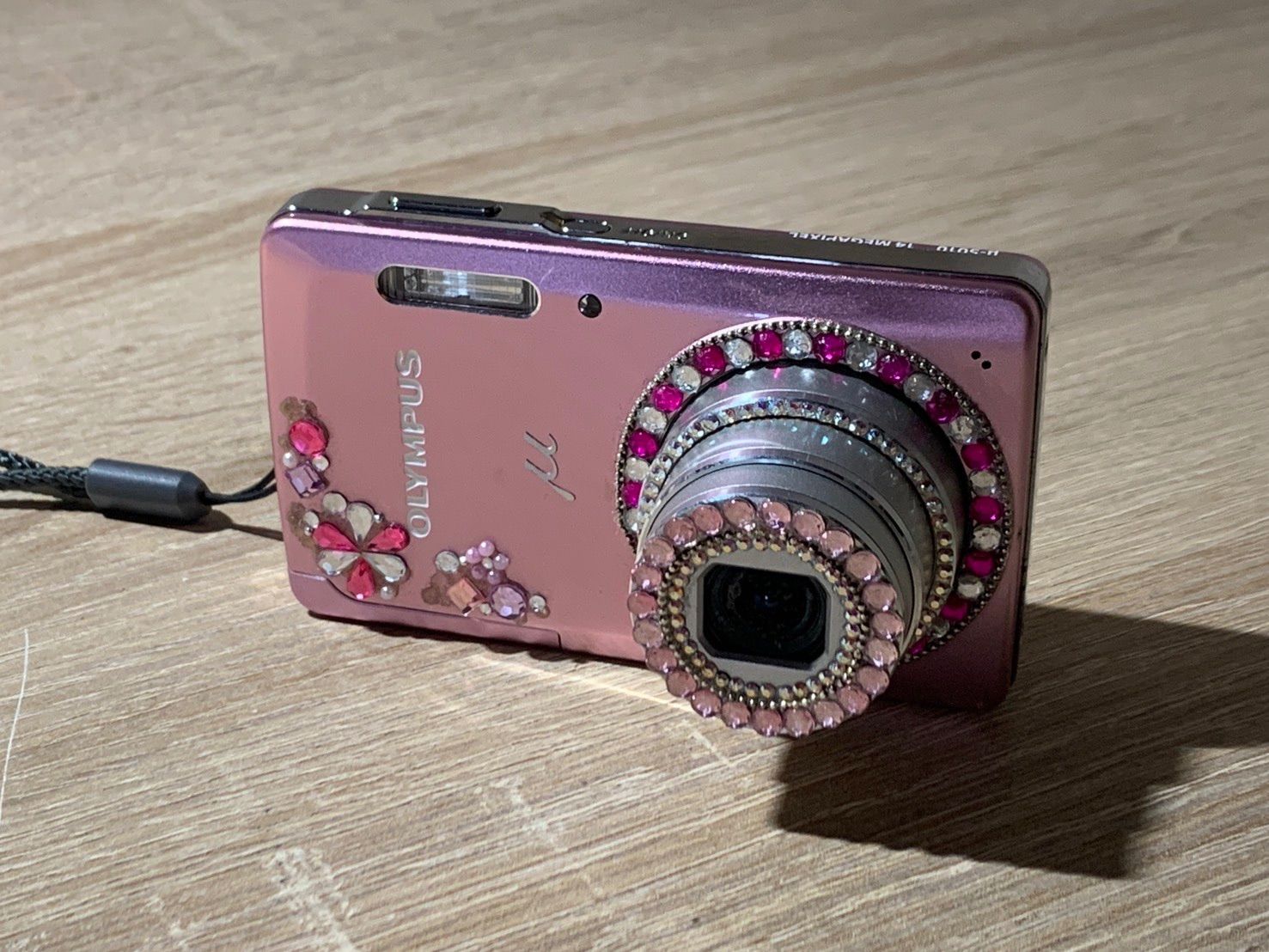 美品　OLYMPUS μ-5010 ピンク デジカメ オールドコンデジ 0751 OLYMPUS μ-5010 ピンク デジカメ 【ネ】 - メルカリ