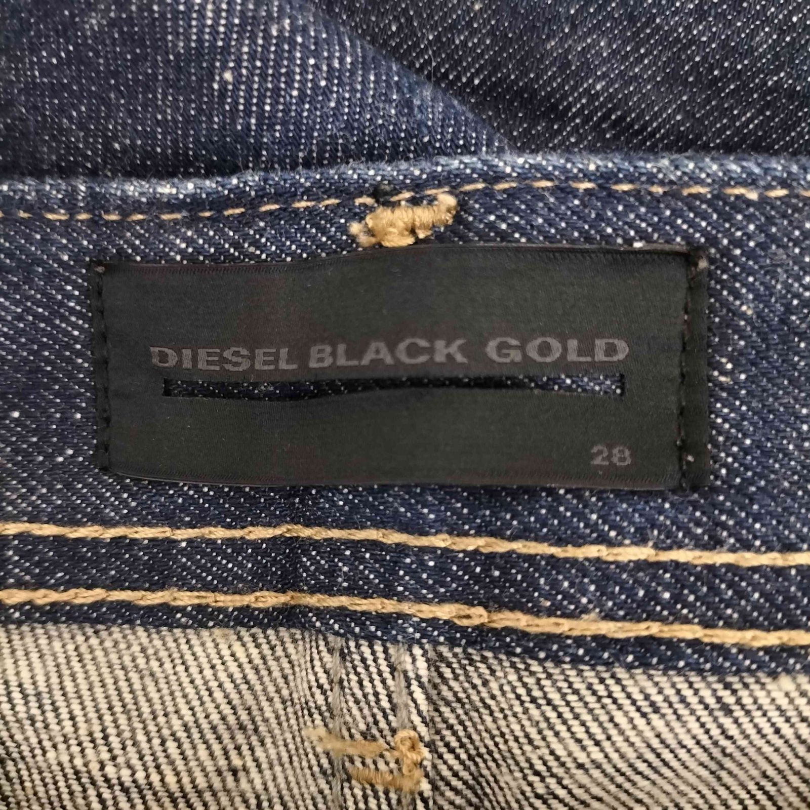 ディーゼルブラックゴールド DIESEL BLACK GOLD ダメージ加工ボタン 