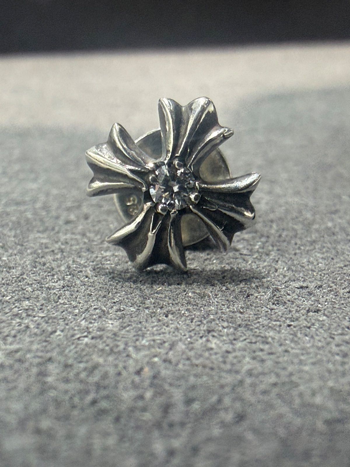 未使用 CHROME HEARTS クロムハーツ CH プラス 1Pダイヤモンド スタッド ピアス 未使用 CHROME HEARTS クロムハーツ CH プラス 1Pダイヤモンド スタッド ピアス
