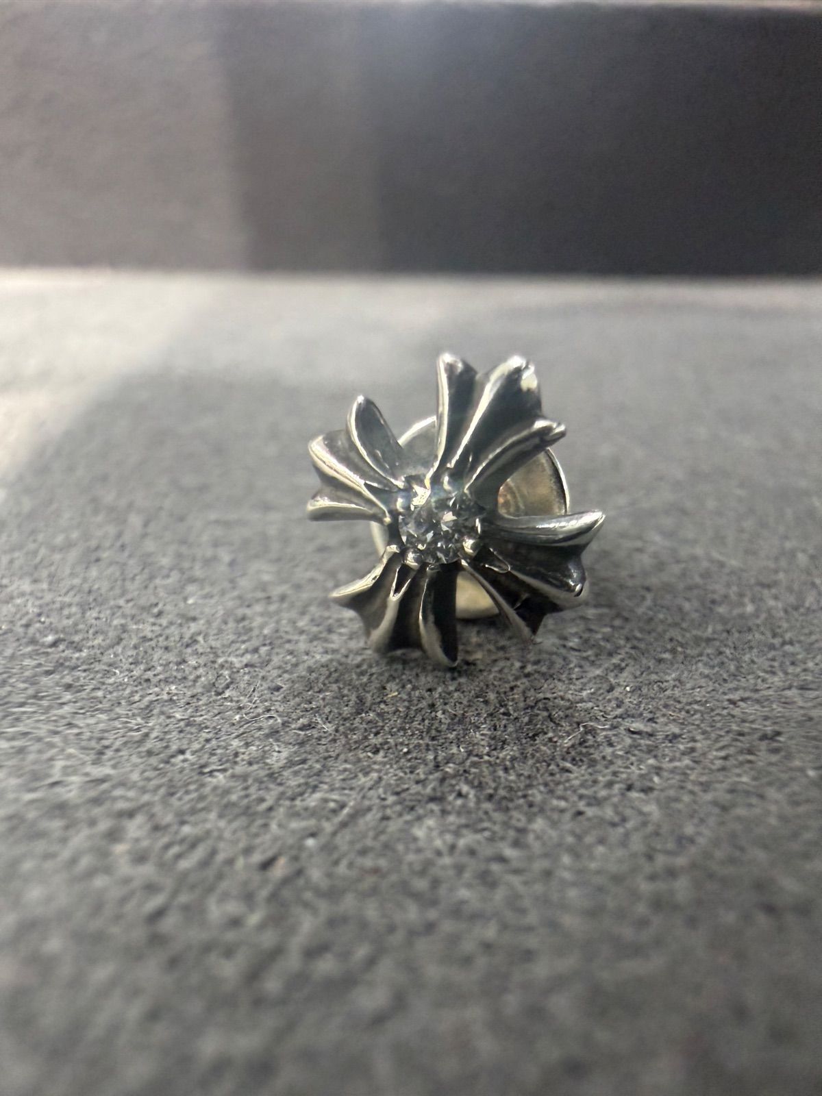未使用 CHROME HEARTS クロムハーツ CH プラス 1Pダイヤモンド スタッド ピアス 未使用 CHROME HEARTS クロムハーツ CH プラス 1Pダイヤモンド スタッド ピアス
