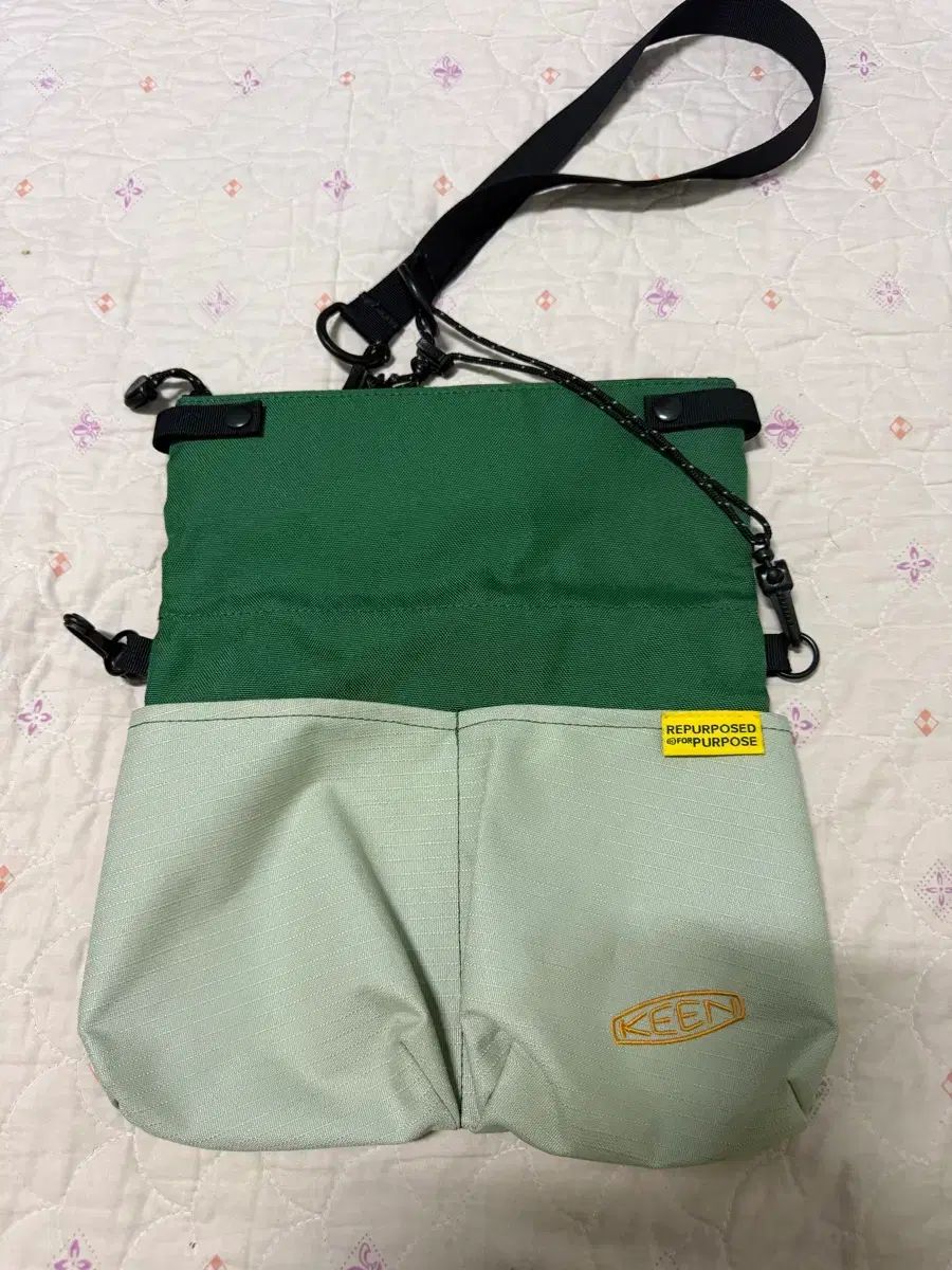 キーン サコッシュ クロスバッグ