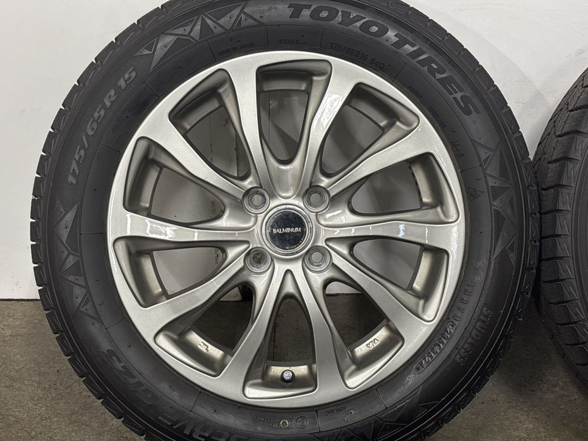 【バリ溝】バルミナ 15in 5.5J +42 PCD100 トーヨー OBSERVE GIZ 175/65R15 アクア ヴィッツ フィット ノート スイフト デミオ 即納可能