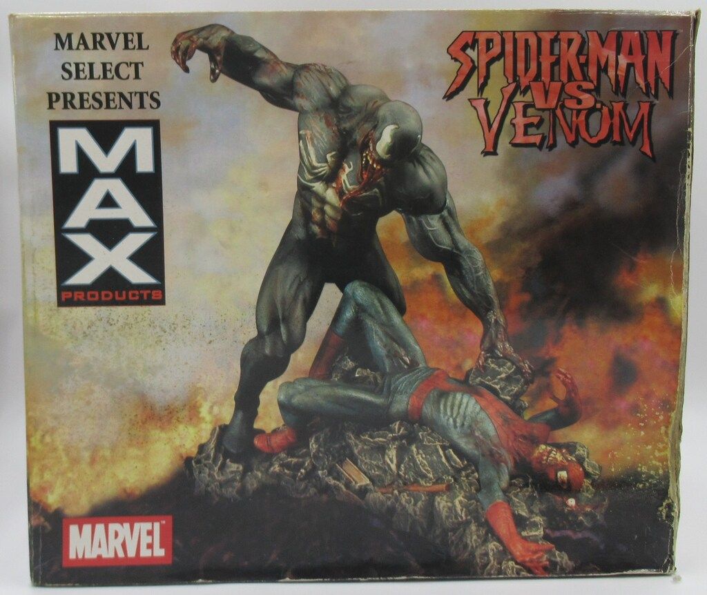 DIAMOND SELECT MARVEL SELECT PRESENTS MARVEL ZOMBIES SPIDER MAN VS VENOM