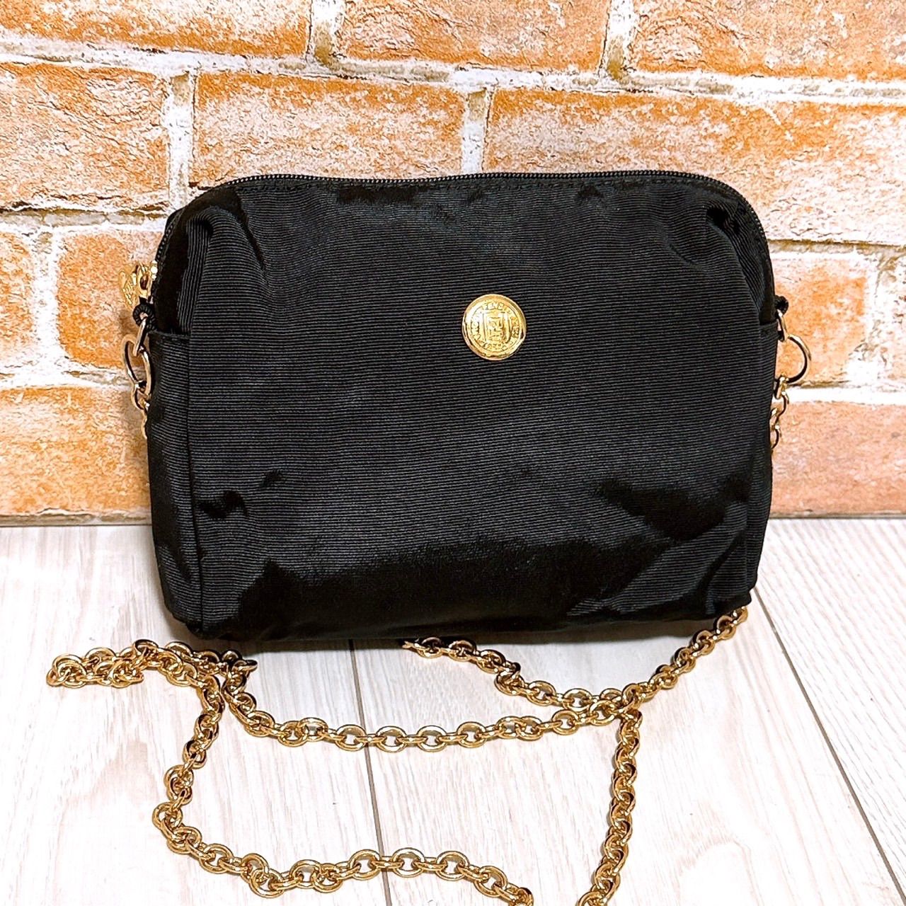 美品) FENDI(フェンディ)ショルダーバッグ ブラック チェーン - メルカリ