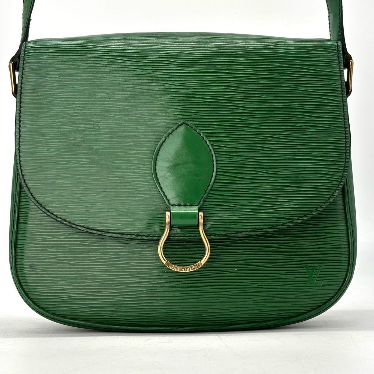 視線を奪わず、記憶に残る】 LOUIS VUITTON ショルダーバッグ エピ 
