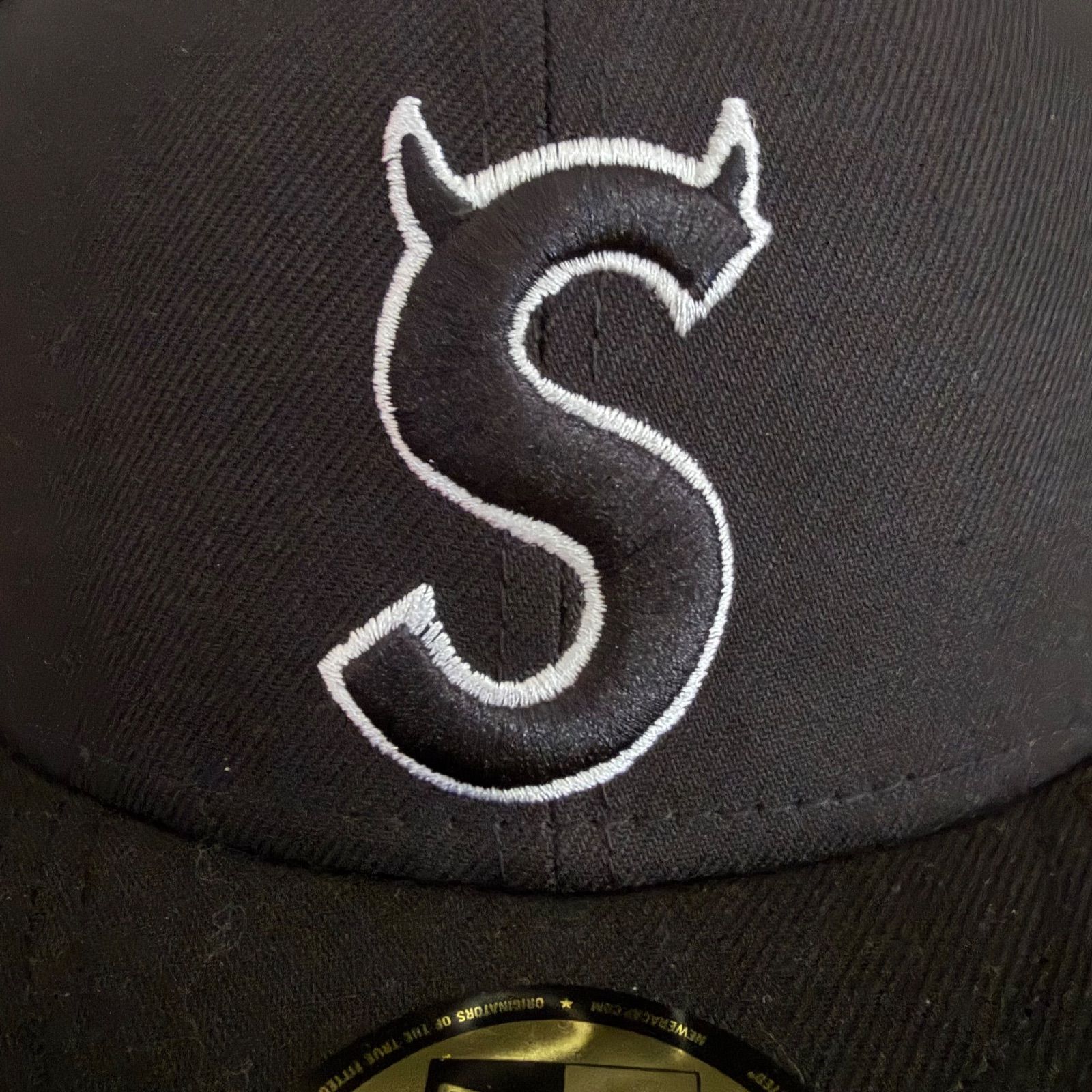 4023 Supreme 22FW S Logo New Era ブラック Supreme 22FW S Logo New Era Cap 57.7cm - メルカリ