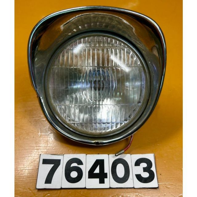 76403 中古 車種不明 当時物 ヘッドライト 錆あり