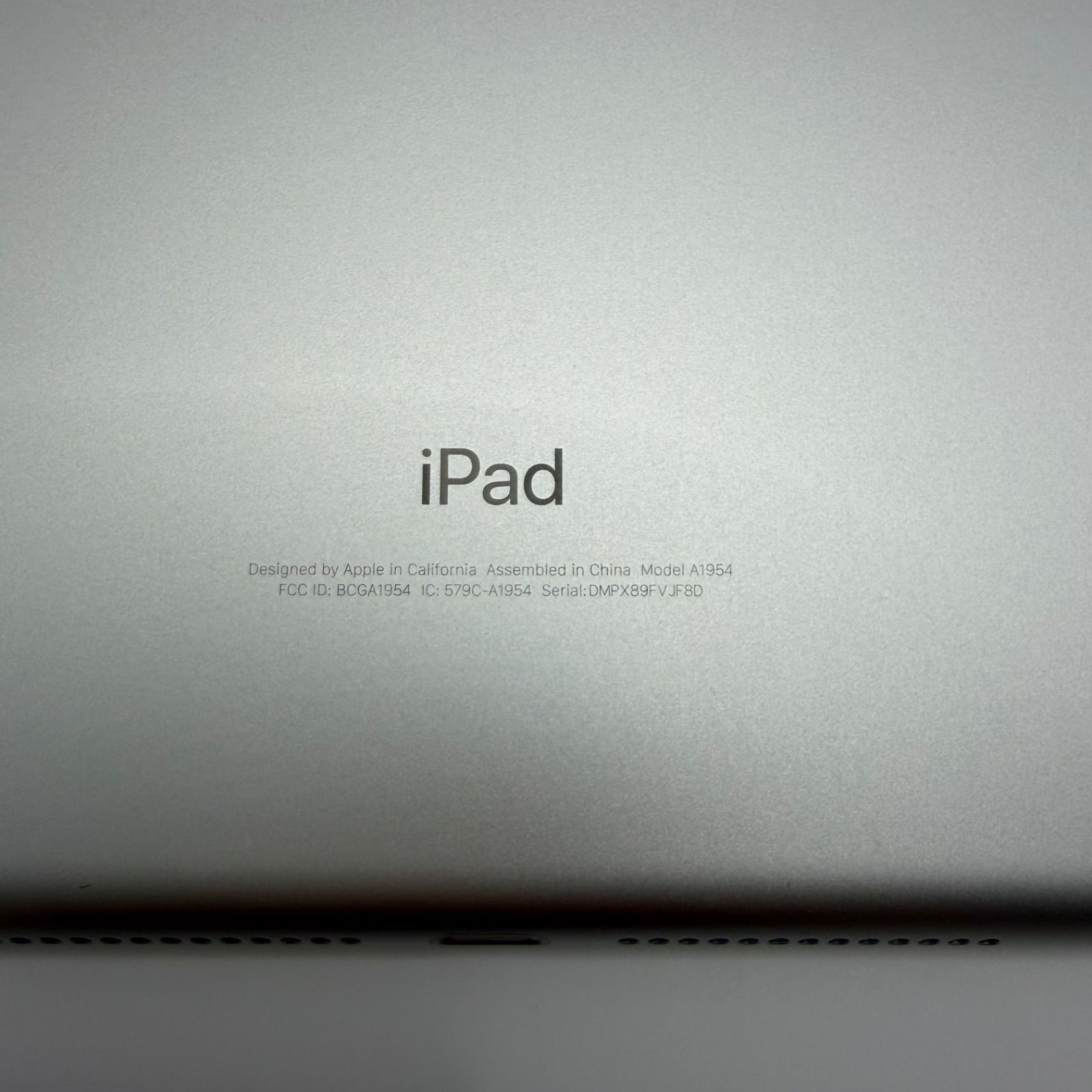 iPad 第6世代 32GB シルバー Wi-Fi+cellular - メルカリ iPad 第6世代 32GB シルバー Wi-Fi+cellular - メルカリ