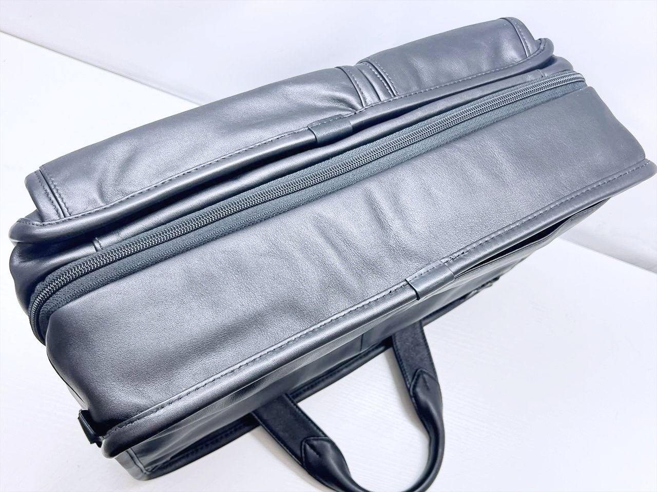 未使用保管 美品 TUMI ツゥミ エクスパンダブル オーガナイザー レザー