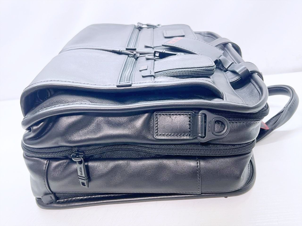 未使用保管 美品 TUMI ツゥミ エクスパンダブル オーガナイザー レザー