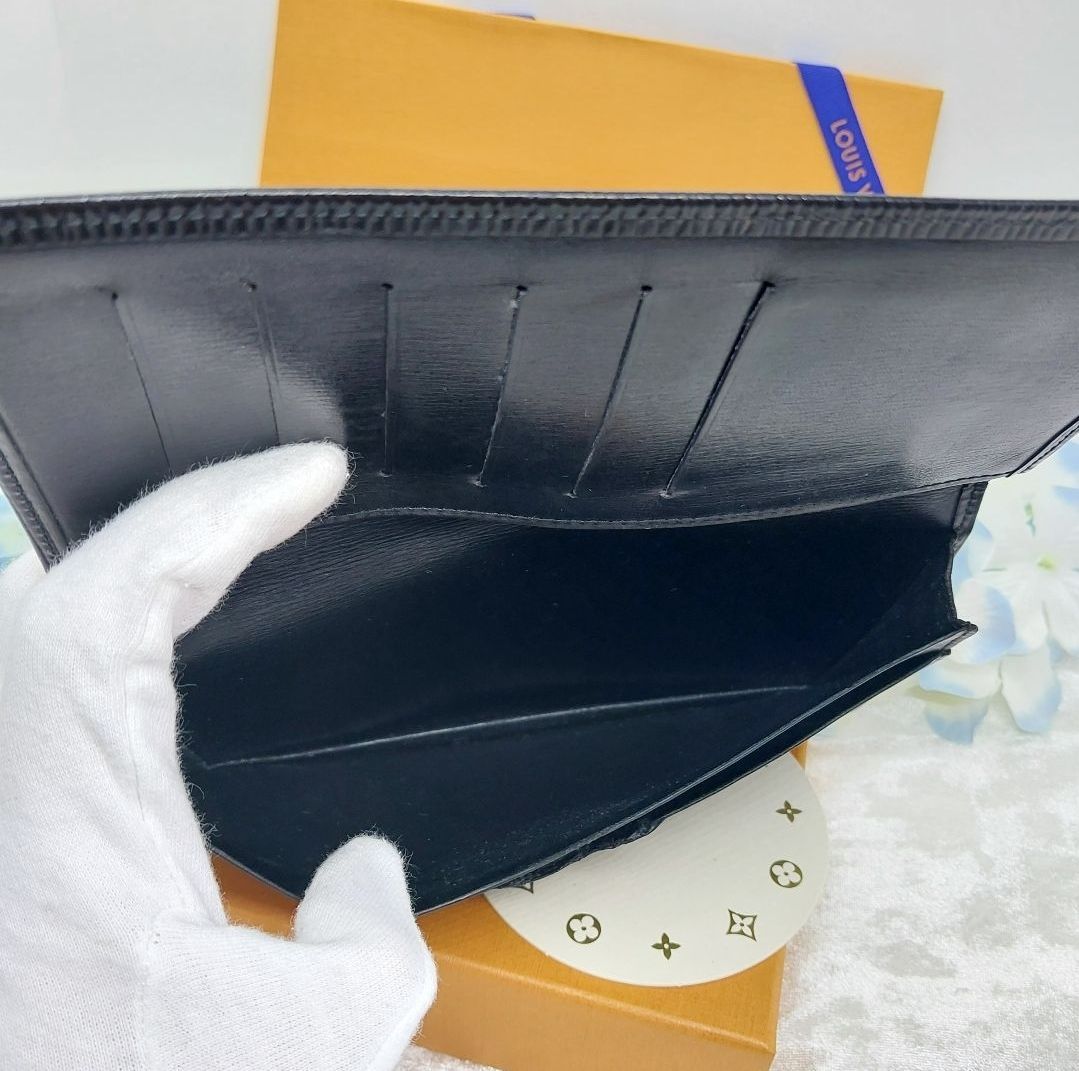 外観美品✨ LOUIS VUITTON ルイヴィトン エピ ポルトカルトクレディ系