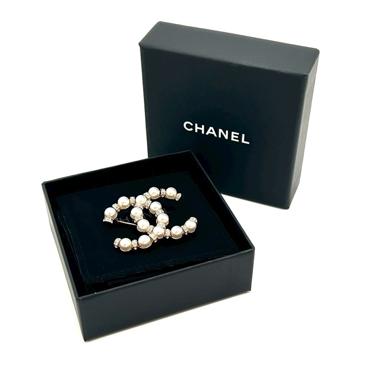 R2336 未使用 シャネル ココマーク フェイクパール×ラインストーンブローチ CHANEL シャネル ココマーク ブローチ フェイクパール ラインストーン