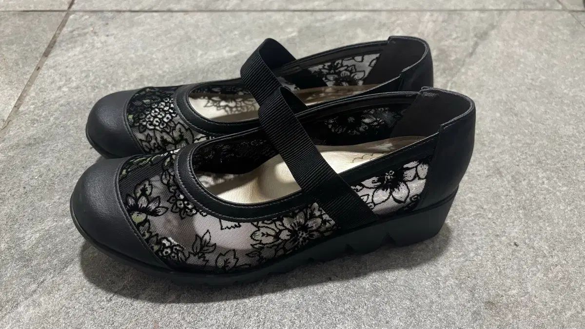 花柄サンダル 靴