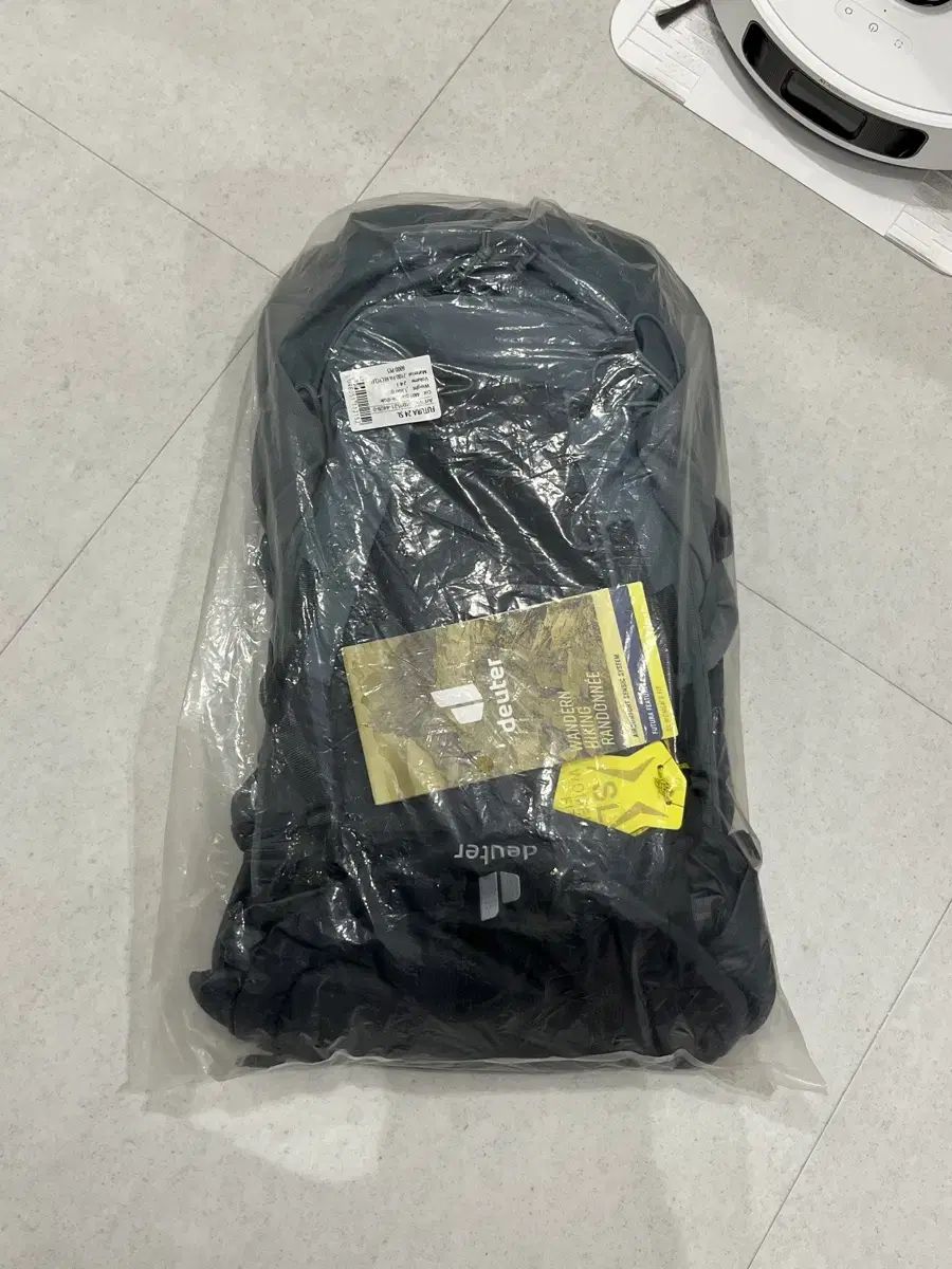 ドイター プータ 24 SL (Graphite-Shale) 新品