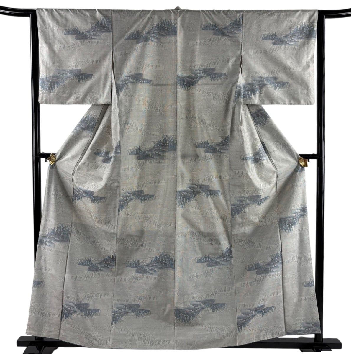 大島紬 身丈160cm 裄丈64cm M 袷 都喜ヱ門 証紙 樹木 霞 灰色 正絹 逸品 【中古】