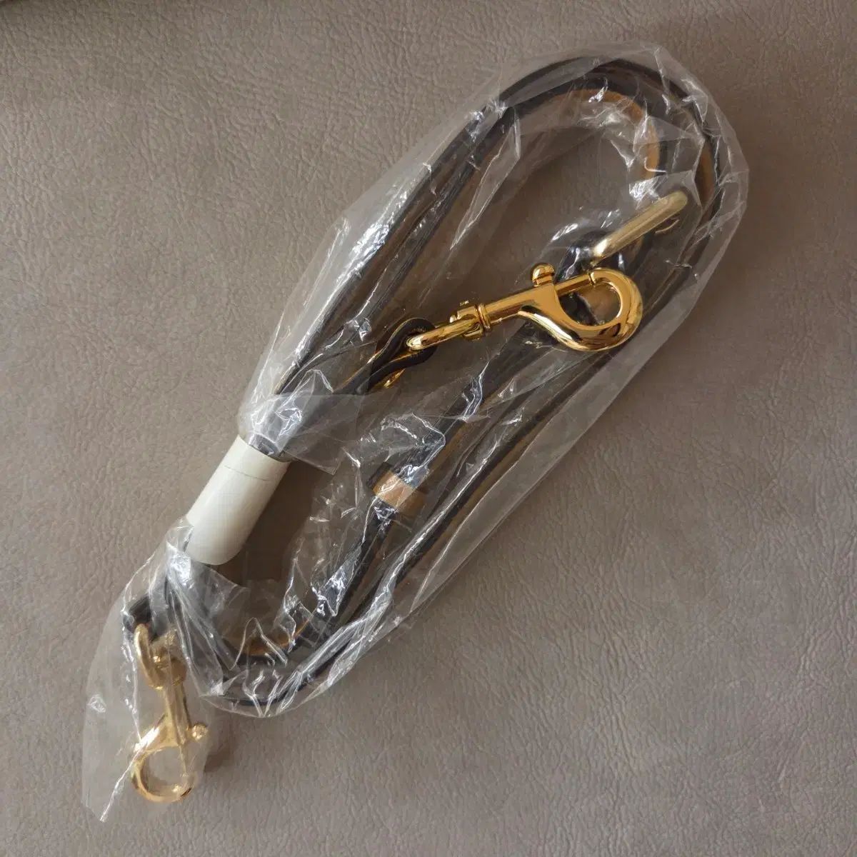 MCM クロスボディーバッグ ストラップ (未使用新品)