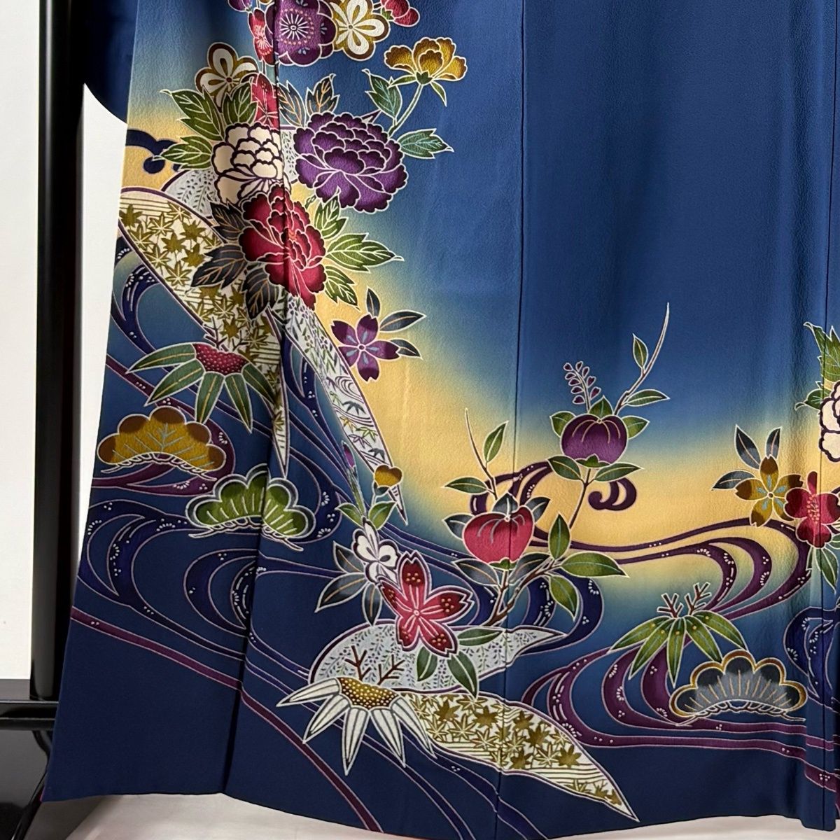 振袖 身丈164.5cm 裄丈68cm L 袷 松竹梅 牡丹 ぼかし 藍色 正絹 秀品